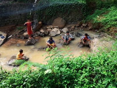 크기변환_2 어린 강태공들.jpg