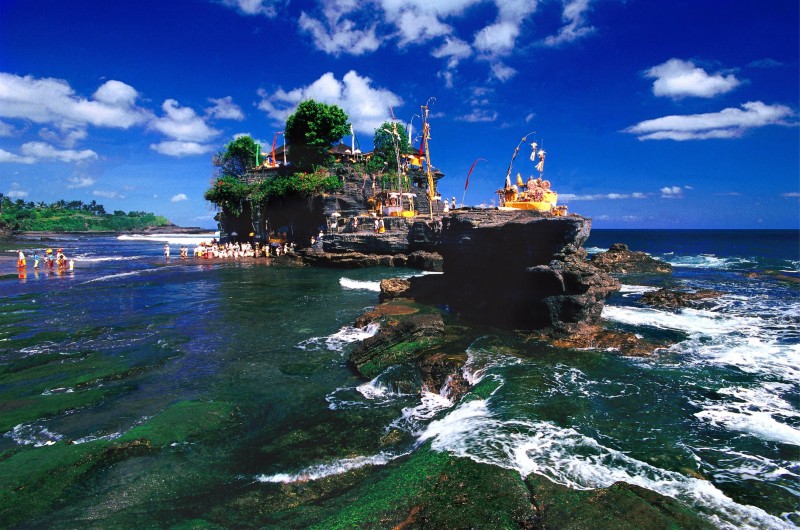 Temple-Ceremony-in-Bali.jpg