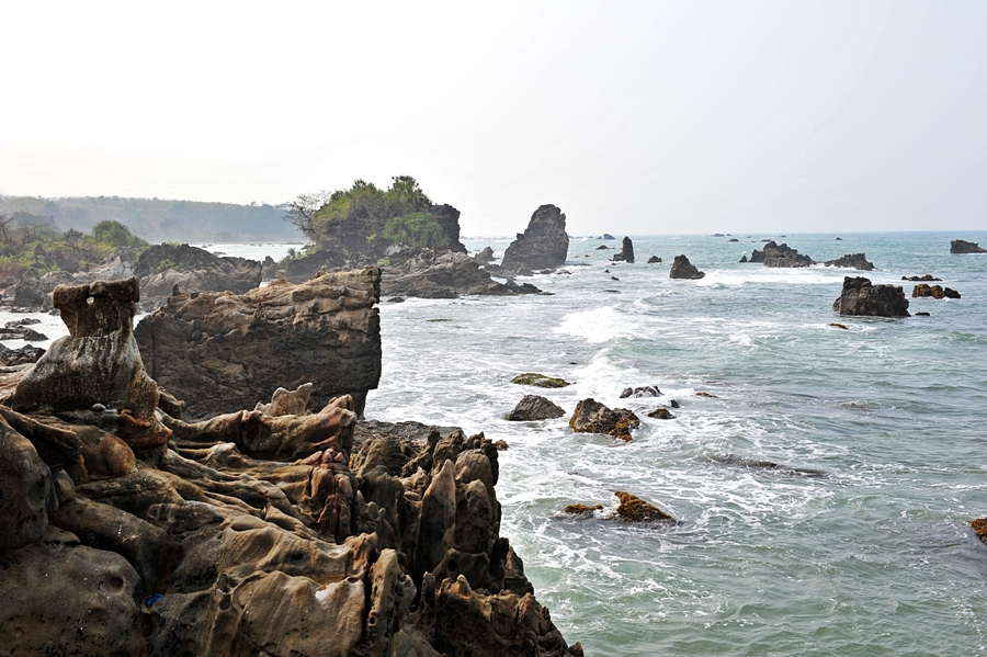 가지각색의 바위 모습들