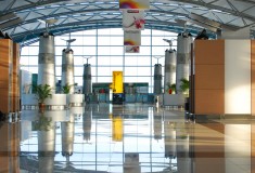 하지를 위한 공항으로 알려져 있는 국제선 3공항입니다 그런줄만 알았더니 Air Asia 와 만다린항공 국내선이 이쪽으로 이전해 왔습니다. 이용에 불편없으시길.... 잘못 내리셨으면 무료셔틀버스 이용하세요...